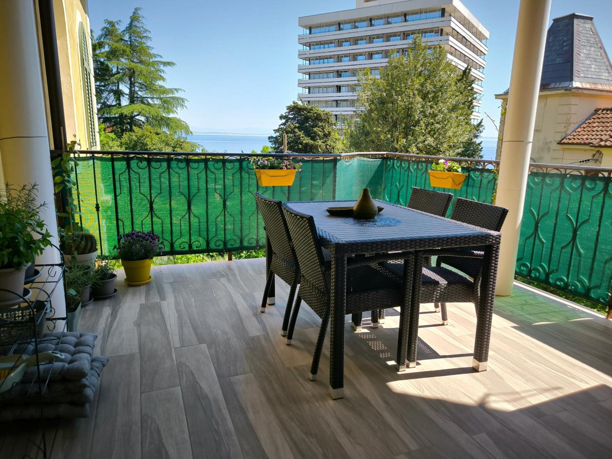 Apartment Matea Опатия Екстериор снимка